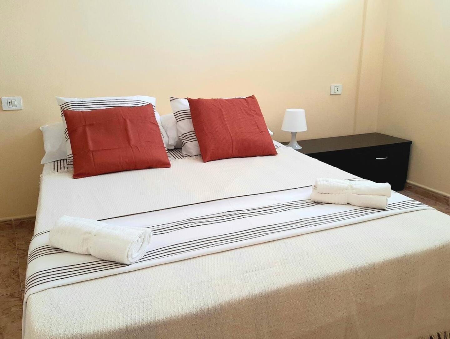 Perfectly Located Apartment With Pool ปลายาเดลาสอเมริกาส ภายนอก รูปภาพ